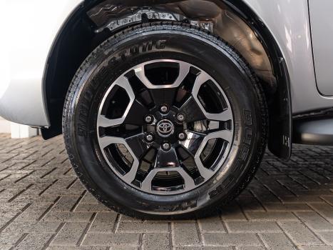 TOYOTA Hilux Caminhonete 2.8 16V SRV 4X4 DIESEL CABINE DUPLA AUTOM�TICO, Foto 36