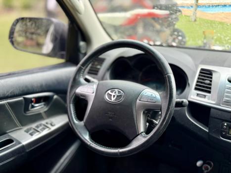TOYOTA Hilux Caminhonete 3.0 4P 4X4 SRV TURBO DIESEL CABINE DUPLA LIMITED EDITION AUTOM�TICO, Foto 11