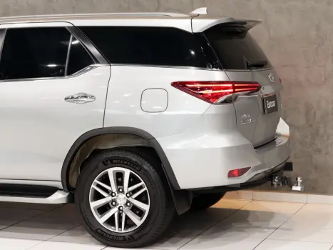 TOYOTA Hilux Caminhonete , Foto 6