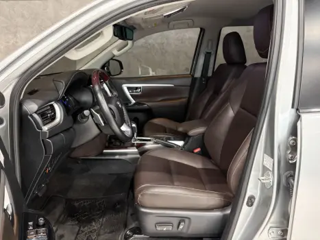 TOYOTA Hilux Caminhonete , Foto 11