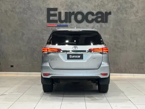 TOYOTA Hilux Caminhonete , Foto 4