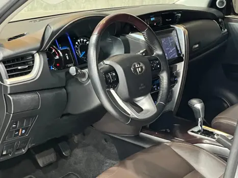 TOYOTA Hilux Caminhonete , Foto 10