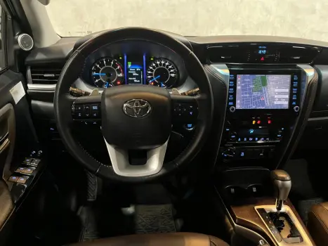 TOYOTA Hilux Caminhonete , Foto 13