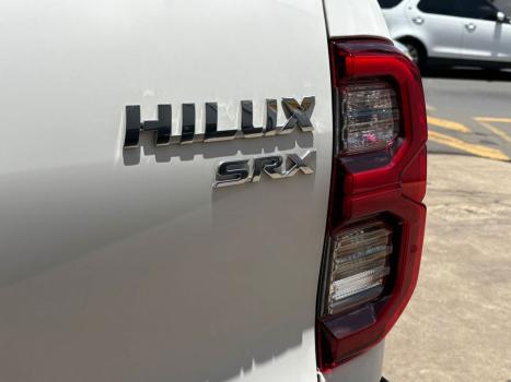 TOYOTA Hilux Caminhonete 2.8 16V SRX 4X4 TURBO DIESEL CABINE DUPLA AUTOMTICO, Foto 13