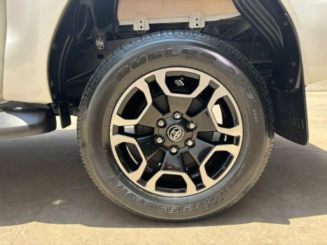 TOYOTA Hilux Caminhonete 2.8 16V SRX 4X4 TURBO DIESEL CABINE DUPLA AUTOMTICO, Foto 23