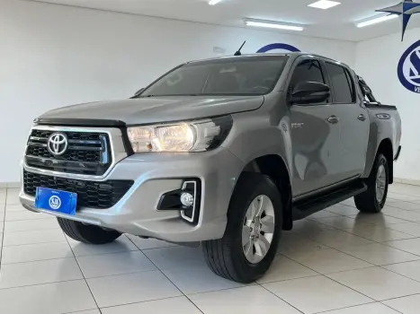 TOYOTA Hilux Caminhonete 2.8 16V 4P SR 4X4 DIESEL CABINE DUPLA AUTOMTICO, Foto 1