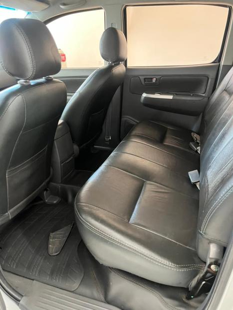 TOYOTA Hilux Caminhonete 2.7 16V 4P FLEX STD 4X4 CABINE DUPLA, Foto 13