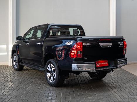 TOYOTA Hilux Caminhonete 2.8 16V SRX 50 ANOS 4X4 TURBO DIESEL CABINE DUPLA AUTOM�TICO, Foto 5