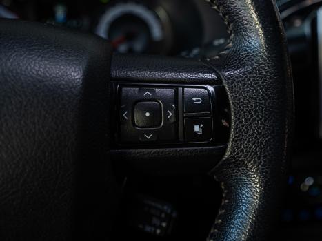 TOYOTA Hilux Caminhonete 2.8 16V SRX 50 ANOS 4X4 TURBO DIESEL CABINE DUPLA AUTOM�TICO, Foto 16
