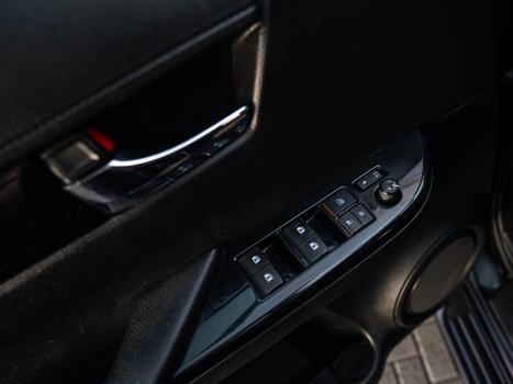 TOYOTA Hilux Caminhonete 2.8 16V SRX 50 ANOS 4X4 TURBO DIESEL CABINE DUPLA AUTOM�TICO, Foto 25