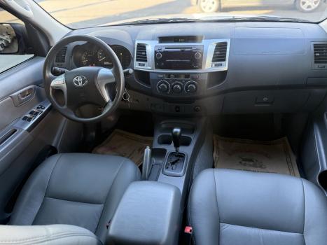 TOYOTA Hilux Caminhonete 2.7 16V 4P SR FLEX CABINE DUPLA AUTOMTICO, Foto 9