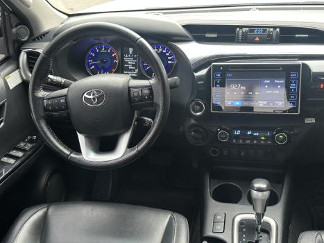 TOYOTA Hilux Caminhonete 2.7 16V 4P SRV FLEX 4X4  CABINE DUPLA AUTOMTICO, Foto 10