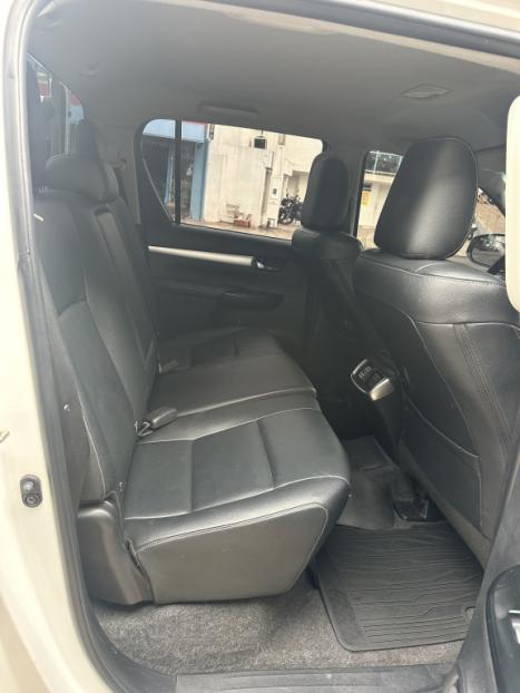TOYOTA Hilux Caminhonete 2.7 16V 4P SRV FLEX 4X4  CABINE DUPLA AUTOMTICO, Foto 15