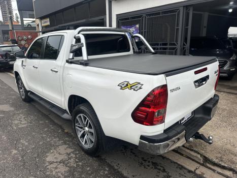 TOYOTA Hilux Caminhonete 2.7 16V 4P SRV FLEX 4X4  CABINE DUPLA AUTOMTICO, Foto 6