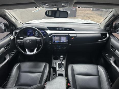 TOYOTA Hilux Caminhonete 2.7 16V 4P SRV FLEX 4X4  CABINE DUPLA AUTOMTICO, Foto 11