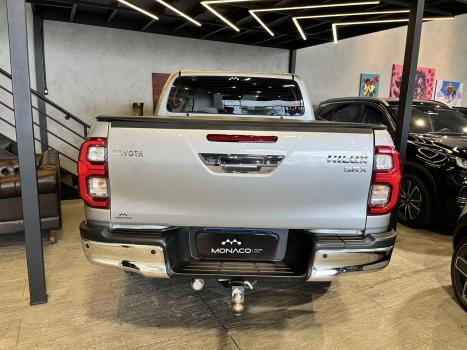 TOYOTA Hilux Caminhonete 2.8 16V SRX 4X4 TURBO DIESEL CABINE DUPLA AUTOM�TICO, Foto 3