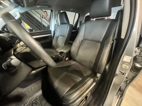TOYOTA Hilux Caminhonete 2.8 16V SRX 4X4 TURBO DIESEL CABINE DUPLA AUTOM�TICO, Foto 8