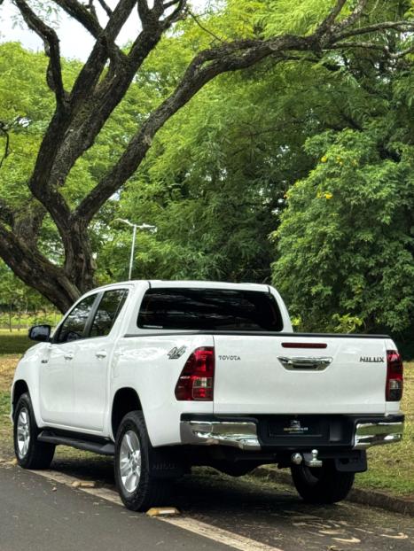 TOYOTA Hilux Caminhonete 2.8 16V 4P SR 4X4 DIESEL CABINE DUPLA AUTOM�TICO, Foto 3