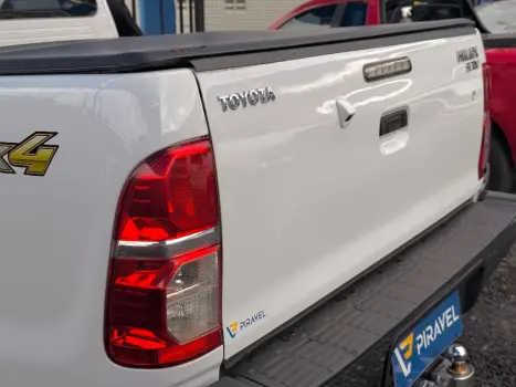 TOYOTA Hilux Caminhonete 2.7 16V 4P SRV FLEX 4X4  CABINE DUPLA AUTOM�TICO, Foto 6