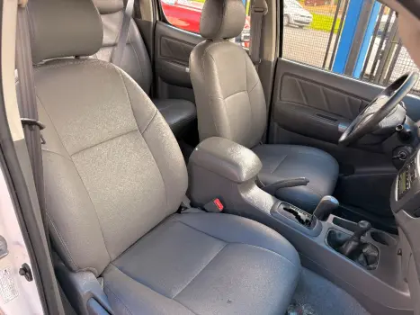 TOYOTA Hilux Caminhonete 2.7 16V 4P SRV FLEX 4X4  CABINE DUPLA AUTOM�TICO, Foto 11