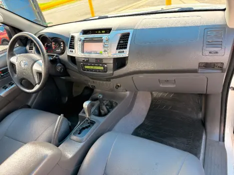 TOYOTA Hilux Caminhonete 2.7 16V 4P SRV FLEX 4X4  CABINE DUPLA AUTOM�TICO, Foto 12