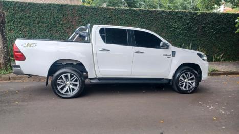 TOYOTA Hilux Caminhonete 2.7 16V 4P SRV FLEX 4X4  CABINE DUPLA AUTOM�TICO, Foto 4