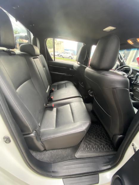 TOYOTA Hilux Caminhonete 2.8 16V SRX 50 ANOS 4X4 TURBO DIESEL CABINE DUPLA AUTOM�TICO, Foto 4