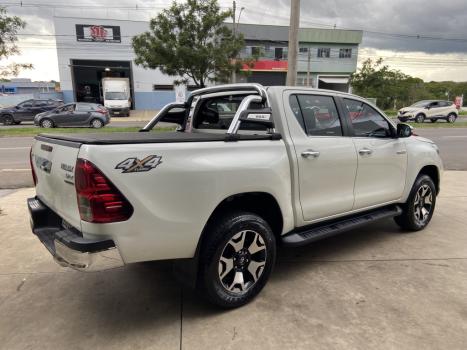 TOYOTA Hilux Caminhonete 2.8 16V SRX 50 ANOS 4X4 TURBO DIESEL CABINE DUPLA AUTOM�TICO, Foto 10