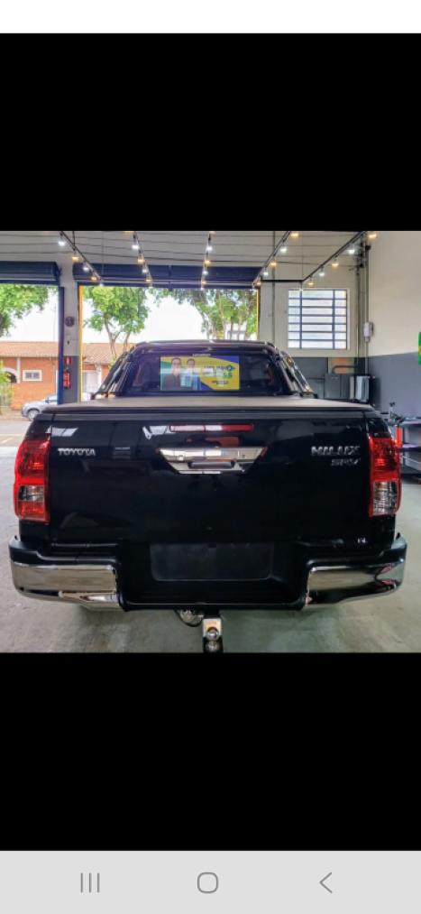 TOYOTA Hilux Caminhonete 2.8 16V SRV 4X4 DIESEL CABINE DUPLA AUTOM�TICO, Foto 3