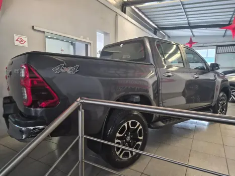 TOYOTA Hilux Caminhonete 2.8 16V SRV 4X4 DIESEL CABINE DUPLA AUTOM�TICO, Foto 5