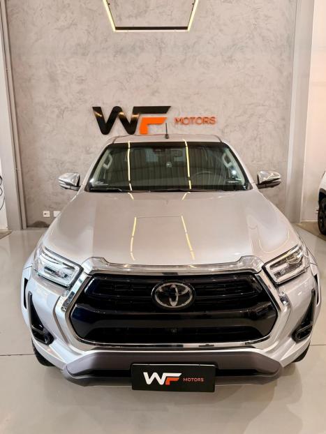TOYOTA Hilux Caminhonete 2.8 16V SRX PLUS 4X4 TURBO DIESEL CABINE DUPLA AUTOM�TICO, Foto 2