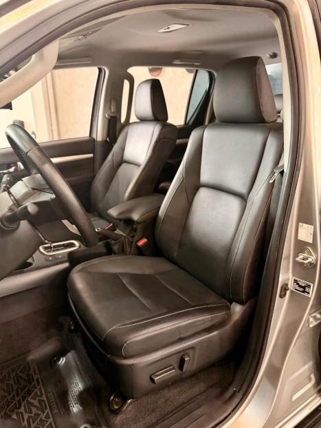 TOYOTA Hilux Caminhonete 2.8 16V SRX PLUS 4X4 TURBO DIESEL CABINE DUPLA AUTOM�TICO, Foto 9