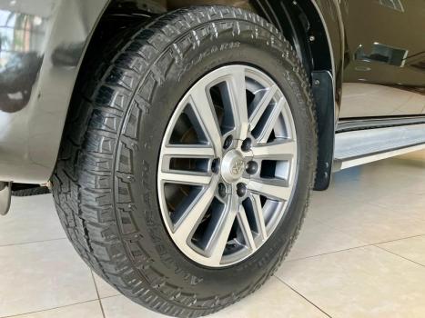 TOYOTA Hilux Caminhonete 3.0 16V 4P 4X4 SRV TURBO DIESEL CABINE DUPLA AUTOM�TICO, Foto 26