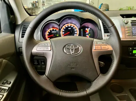 TOYOTA Hilux Caminhonete 3.0 16V 4P 4X4 SRV TURBO DIESEL CABINE DUPLA AUTOM�TICO, Foto 34
