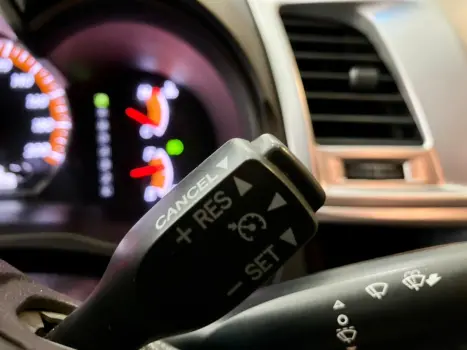 TOYOTA Hilux Caminhonete 3.0 16V 4P 4X4 SRV TURBO DIESEL CABINE DUPLA AUTOM�TICO, Foto 35