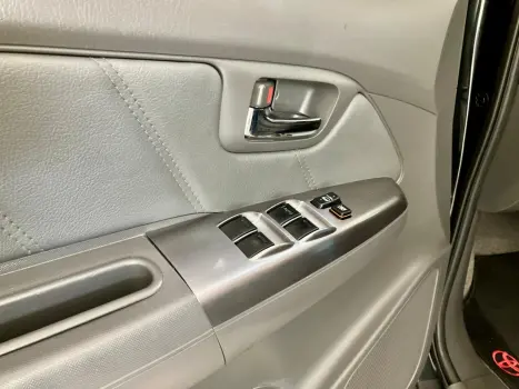 TOYOTA Hilux Caminhonete 3.0 16V 4P 4X4 SRV TURBO DIESEL CABINE DUPLA AUTOM�TICO, Foto 39