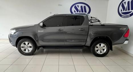 TOYOTA Hilux Caminhonete 2.8 16V SRV 4X4 DIESEL CABINE DUPLA AUTOM�TICO, Foto 2