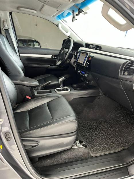 TOYOTA Hilux Caminhonete 2.8 16V SRV 4X4 DIESEL CABINE DUPLA AUTOM�TICO, Foto 9