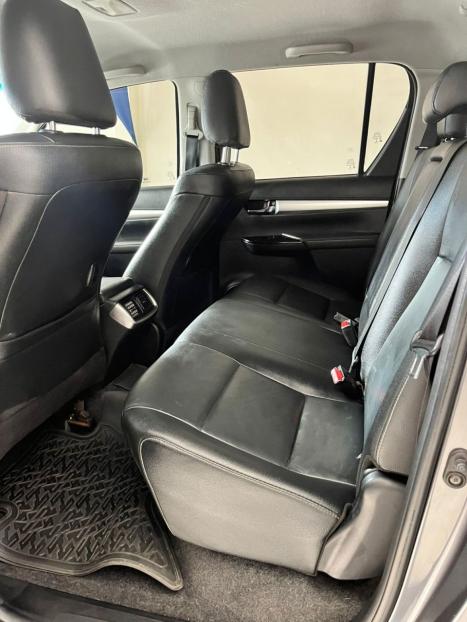 TOYOTA Hilux Caminhonete 2.8 16V SRV 4X4 DIESEL CABINE DUPLA AUTOM�TICO, Foto 11