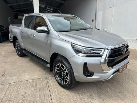 TOYOTA Hilux Caminhonete 2.8 16V SRX 4X4 TURBO DIESEL CABINE DUPLA AUTOM�TICO, Foto 3