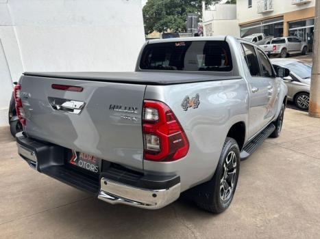 TOYOTA Hilux Caminhonete 2.8 16V SRX 4X4 TURBO DIESEL CABINE DUPLA AUTOM�TICO, Foto 8