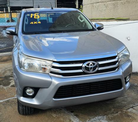 TOYOTA Hilux Caminhonete 2.7 16V 4P SRV FLEX 4X4  CABINE DUPLA AUTOM�TICO, Foto 2