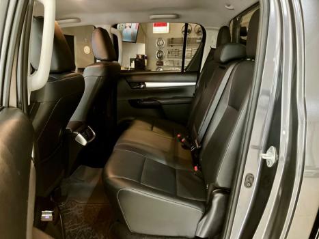 TOYOTA Hilux Caminhonete 2.7 16V 4P SRV FLEX 4X4  CABINE DUPLA AUTOM�TICO, Foto 18