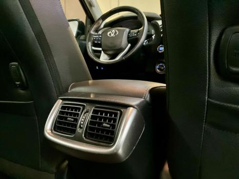 TOYOTA Hilux Caminhonete 2.7 16V 4P SRV FLEX 4X4  CABINE DUPLA AUTOM�TICO, Foto 31