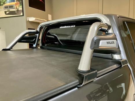 TOYOTA Hilux Caminhonete 2.7 16V 4P SRV FLEX 4X4  CABINE DUPLA AUTOM�TICO, Foto 33