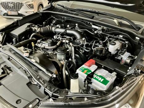 TOYOTA Hilux Caminhonete 2.7 16V 4P SRV FLEX 4X4  CABINE DUPLA AUTOM�TICO, Foto 38