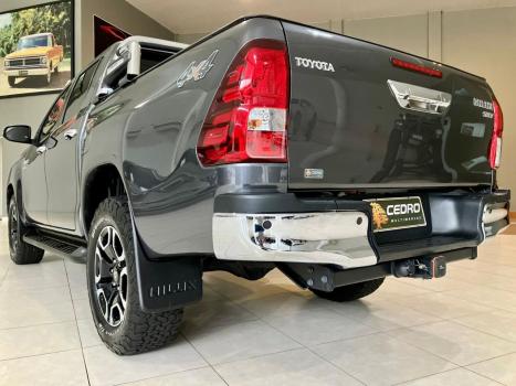 TOYOTA Hilux Caminhonete 2.7 16V 4P SRV FLEX 4X4  CABINE DUPLA AUTOM�TICO, Foto 42