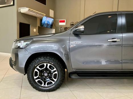 TOYOTA Hilux Caminhonete 2.7 16V 4P SRV FLEX 4X4  CABINE DUPLA AUTOM�TICO, Foto 44