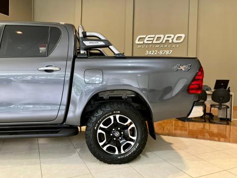 TOYOTA Hilux Caminhonete 2.7 16V 4P SRV FLEX 4X4  CABINE DUPLA AUTOM�TICO, Foto 45