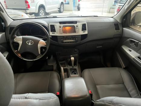 TOYOTA Hilux Caminhonete 3.0 4P 4X4 SRV TURBO DIESEL CABINE DUPLA, Foto 12